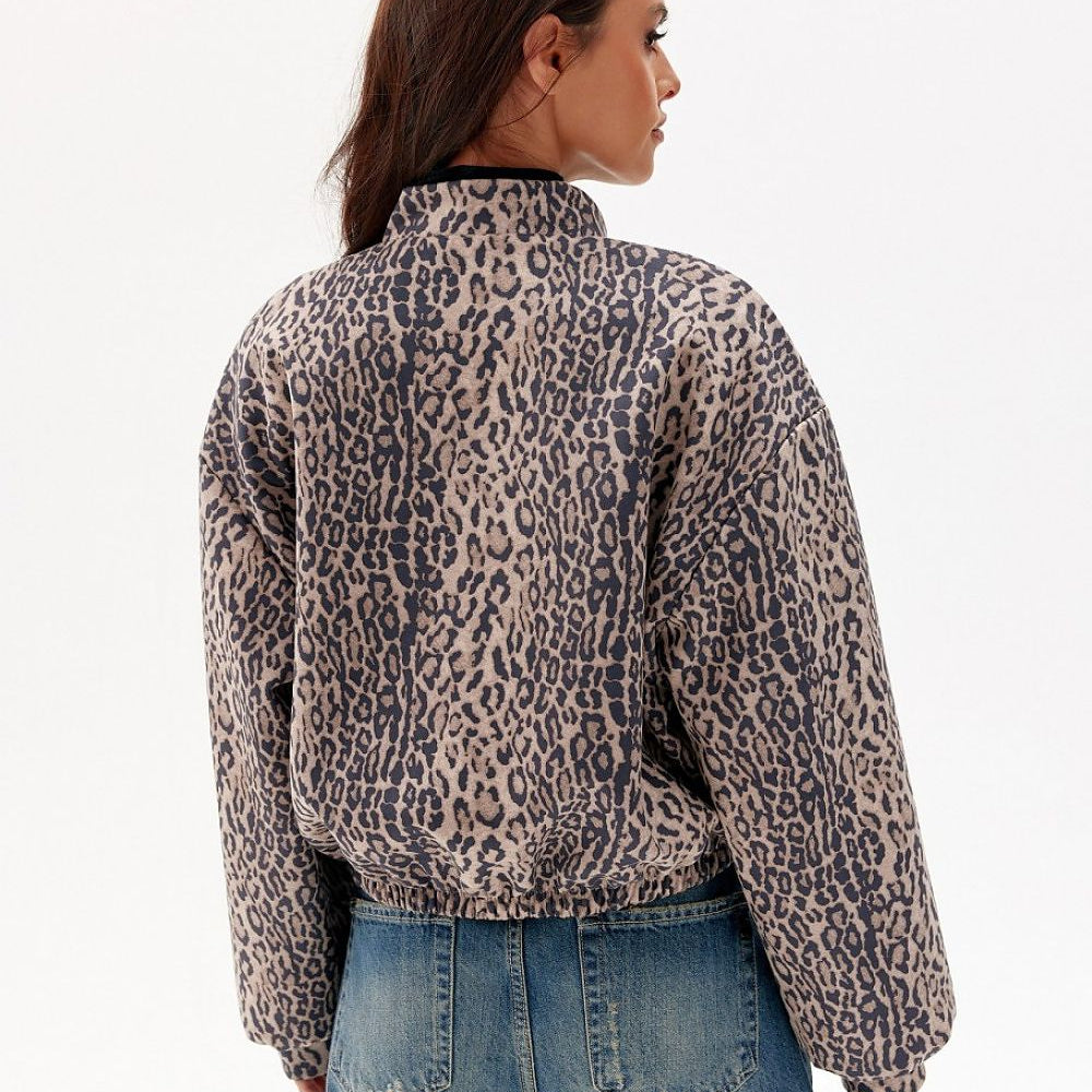 
                      
                        Fashionable Rita Jacket Featuring Animal Print
                      
                    